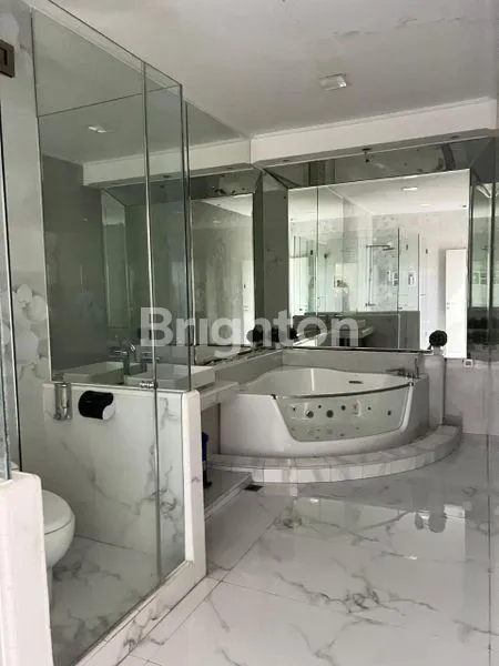 image RUMAH DI DARMO HILL FULL FURNISH  (4)