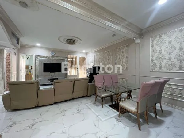 image RUMAH DI DARMO HILL FULL FURNISH  (5)