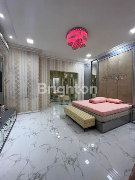 image RUMAH DI DARMO HILL FULL FURNISH  (6)