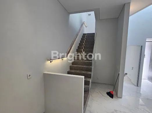 image RUMAH BAGUS LOKASI FAVORIT SUTOREJO (4)