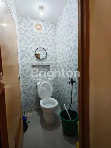 image RUMAH 2LT DEKAT GRAHA RAYA (7)