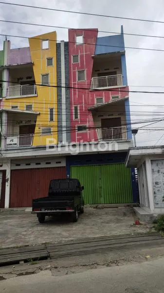 image RUKO 2 PINTU 3 LANTAI (1)