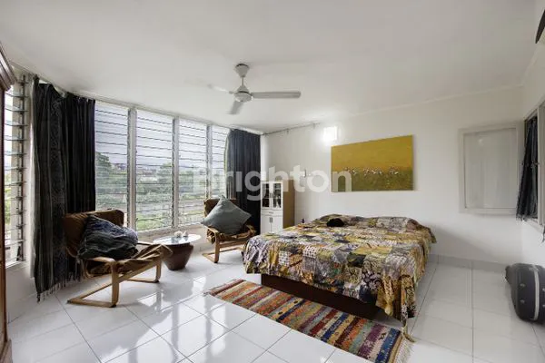 image RUMAH KLASIK MEWAH ASRI DI PUSAT KOTA MATARAM, DEKAT MALL & PANTAI SENGGIGI (7)