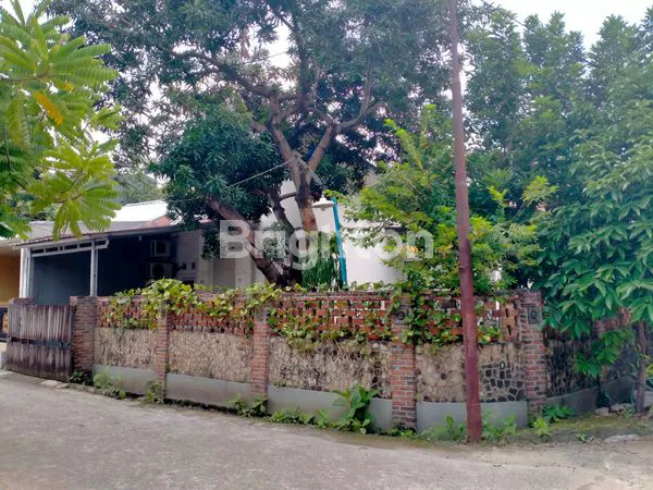 image RUMAH HOOK LT 159M² DEKAT KOTA WISATA CIBUBUR (2)