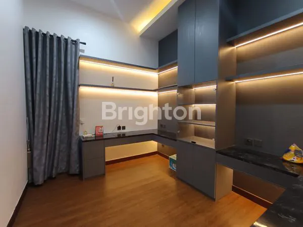 image RUMAH MEWAH FULL DESAIN INTERIOR DEKAT MALL (8)