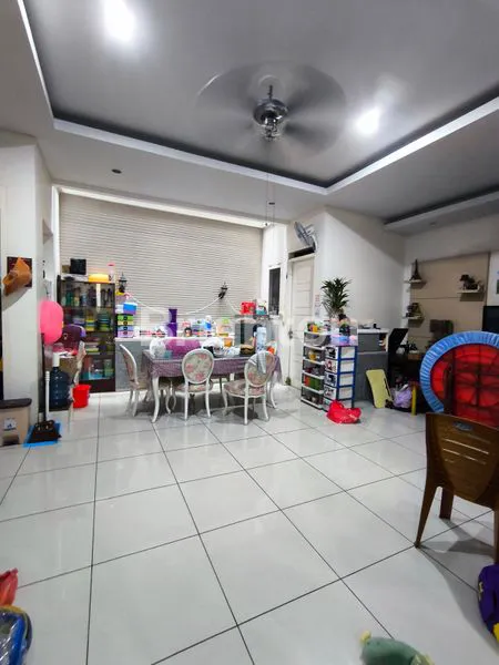 image RUMAH MEWAH SEMI-FURNISHED DI JANTUNG KOTA PEKANBARU (4)