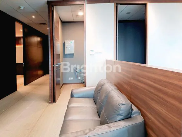 image KANTOR PRESTISIUS SEMI-FURNISHED DI EQUITY TOWER, SCBD - AKSES STRATEGIS, SIAP HUNI (6)