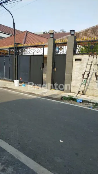 image RUMAH LUAS 422 M2 SIAP HUNI DI CIDENG, JAKARTA PUSAT AKSES STRATEGIS (1)