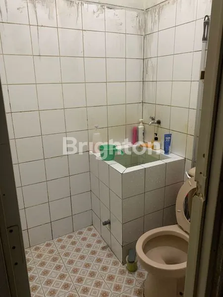 image RUMAH STRATEGIS 2 LANTAI DI TAMAN PALEM LESTARI, JAKARTA BARAT (3)