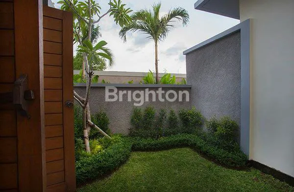 image DIJUAL 3 VILLA  BERGAYA TROPIS MODERN DI KOTA DENPASAR (5)