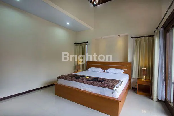 image DIJUAL 3 VILLA  BERGAYA TROPIS MODERN DI KOTA DENPASAR (6)