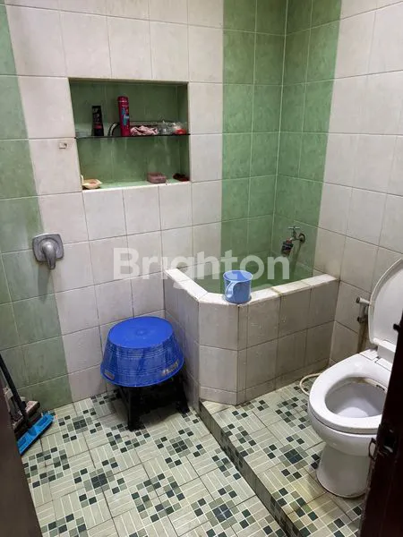 image RUMAH MEWAH 2 LANTAI SIAP HUNI DI KERTAJAYA INDAH, SERTIFIKAT SHM (5)