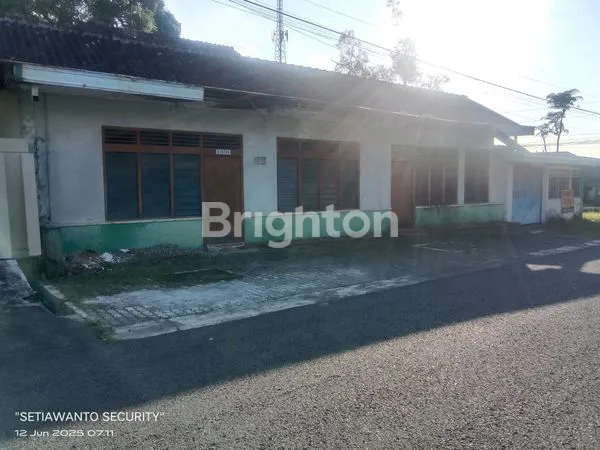 GUDANG BERSEJARAH STRATEGIS DI PUSAT WONOGIRI, DEKAT PASAR & STASIUN