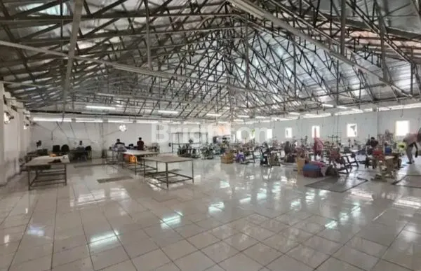 DIJUAL CEPAT! PABRIK GARMENT SIAP OPERASI – DEKAT CITRA 2 EXT & CITRA 8