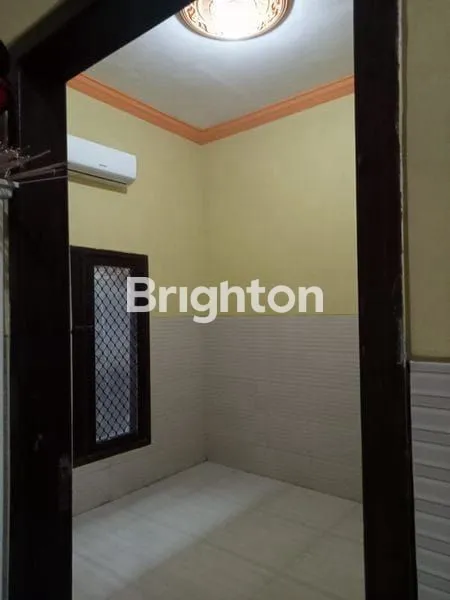 image RUMAH KLASIK MEWAH 4 KT, SIAP HUNI DEKAT RAYA MERR, RUNGKUT, PANDUGO, KAMPUS UPN, DAN TOL WARU JUANDA (7)