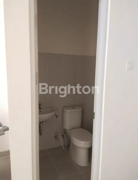 image RUKO MADISON 2 LANTAI GADING SERPONG TANGERANG (3)