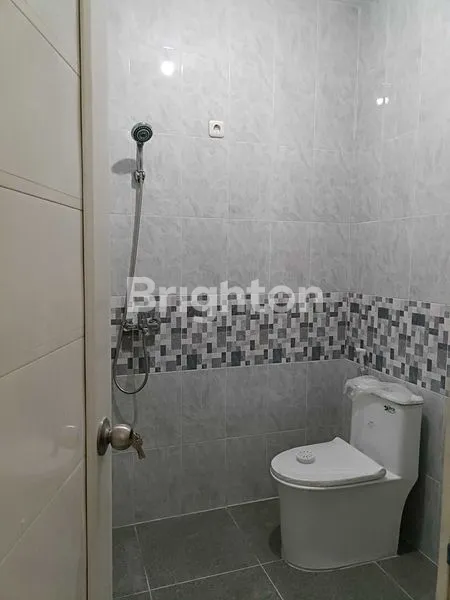 image RUMAH 3 LANTAI, DEKAT TANJUNG DUREN, LOKASI STRATEGIS (6)