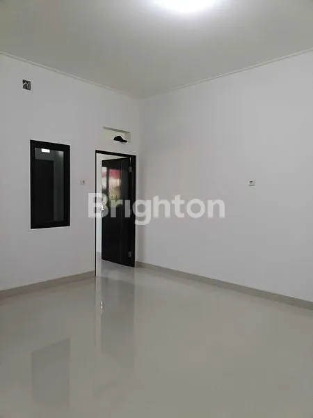 image RUMAH 3 LANTAI, DEKAT TANJUNG DUREN, LOKASI STRATEGIS (4)