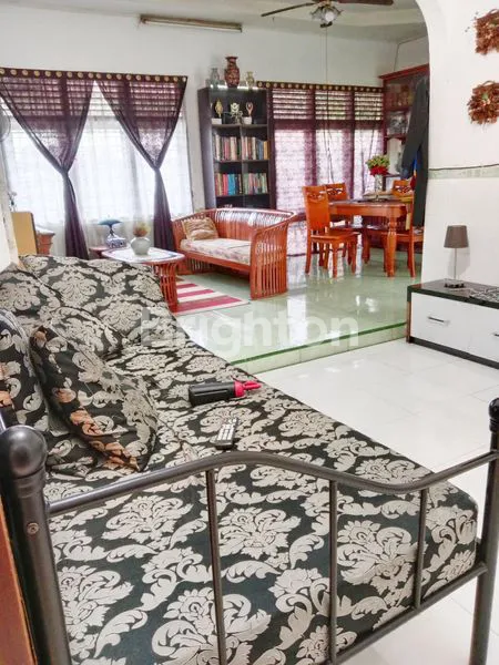 image RUMAH, POSISI STRATEGIS DI JL. DAGANG, KEC. SUKAJADI, PEKANBARU (3)