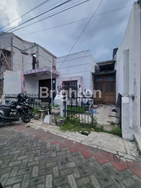 image RUMAH LAMA HITUNG TANAH DI MULYOSARI, DEKAT DENGAN RAYA MULYOSARI, ROW JALAN 2 MOBIL SHM HADAP UTARA LUAS 120 (8X15) (1)