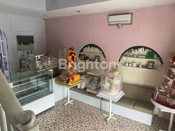 image MURAH DI BAWAH HARGA APPRAISAL! RUKO 4 LANTAI DI TENGAH KOTA SURABAYA DALAM KOMPLEK RUKO LANDMARK JALAN INDRAGIRI, SIAP PAKAI CUMA 6.5M (4)