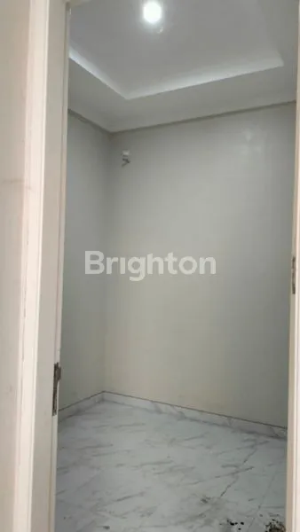 image RUMAH MINIMALIS 2 LANTAI DEKAT PAKUWON MALL, SURABAYA BARAT (4)