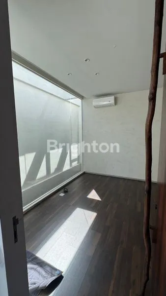 image VILA TAMAN TELAGA CITRALAND ATTIC CANTIK (4)