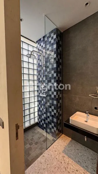 image VILA TAMAN TELAGA CITRALAND ATTIC CANTIK (5)