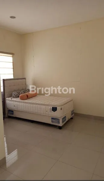 image RUMAH 2 LANTAI CANTIK DI GREEN LAKE CITY, LOKASI STRATEGIS, DEKAT TOL, PASAR, SEKOLAH, BANK, KULINER DI JAKARTA BARAT (7)