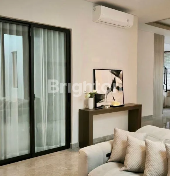 image RUMAH MEWAH MURAH 9X18 M QUANTIS SIGNATURE BSD CITY (4)