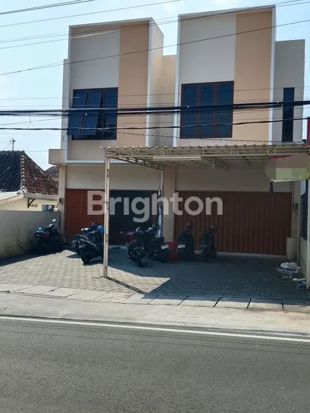 RUKO 2 LANTAI RAPI SIAP USAHA DI JATINGALEH