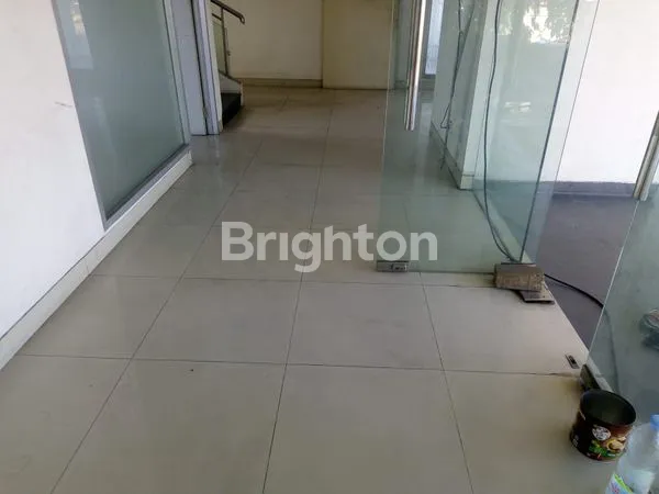 image JUAL EX. SHOWROOM HYUNDAI DI RAYA KLETEK LOSARI SIDOARJO (4)