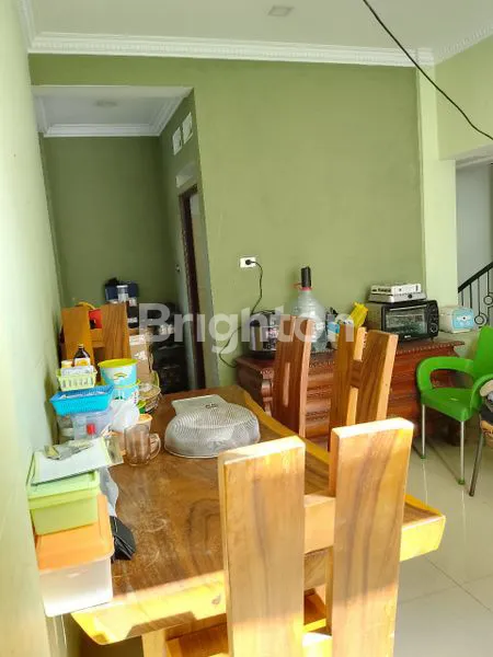 image RUMAH MEWAH SEMI KLASIK 2½ LANTAI DI CIGADUNG BANDUNG UTARA (4)