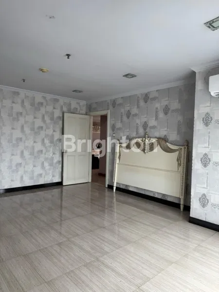 image APARTEMEN MEWAH GOLF VIEW FULL FURNISH ELITE KONDOMINIUM GRAHA FAMILY (1)