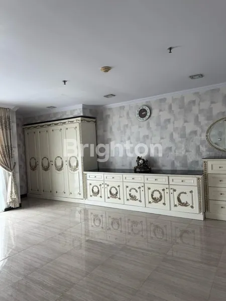 image APARTEMEN MEWAH GOLF VIEW FULL FURNISH ELITE KONDOMINIUM GRAHA FAMILY (2)
