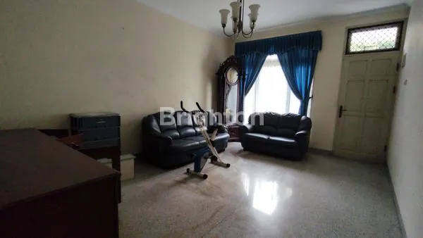 image RUMAH MEWAH GREEN VILLE 2 1/2 LANTAI (6)