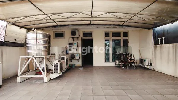 image RUMAH MEWAH GREEN VILLE 2 1/2 LANTAI (5)