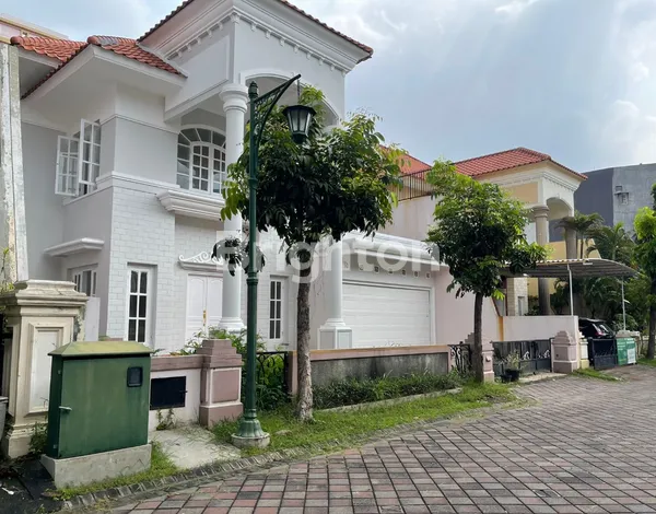 image RUMAH 2 LANTAI REGENCY 21 JALAN ARIF RAHMAN HAKIM SURABAYA TIMUR (1)