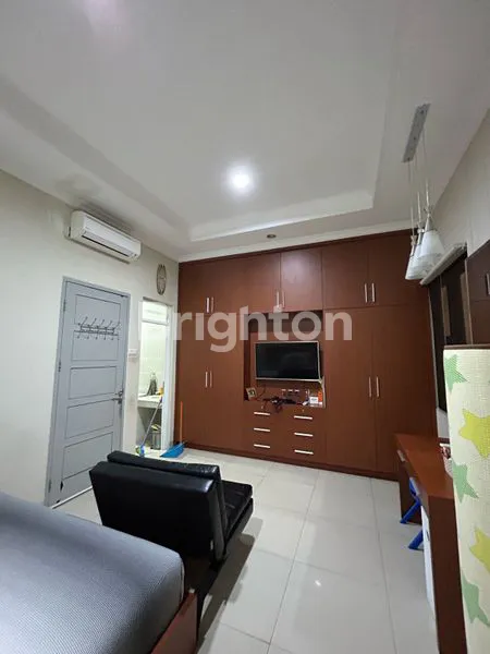 image JUAL CEPAT RUMAH 3 LANTAI, SHM,FURNISHED, TOMANG, KOTA BAMBU UTARA, JAKARTA BARAT. (5)
