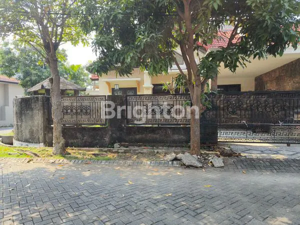 image RUMAH STRATEGIS DI GRAHA SAMPURNA SURABAYA (3)