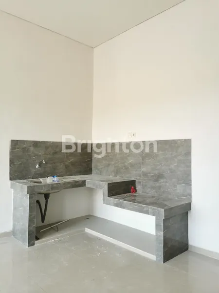 image RUMAH 2 LANTAI DI JALAN MODERN TENGAH SURABAYA (5)