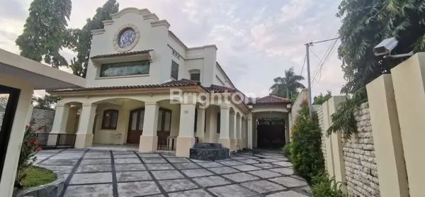 Gambar Property RUMAH STRATEGIS PUSAT CBD KOTA KEDIRI