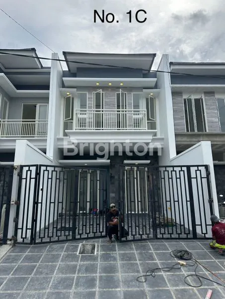 image RUMAH STRATEGIS SIAP HUNI DI JEMURSARI SELATAN X, WONOCOLO SURABAYA (1)