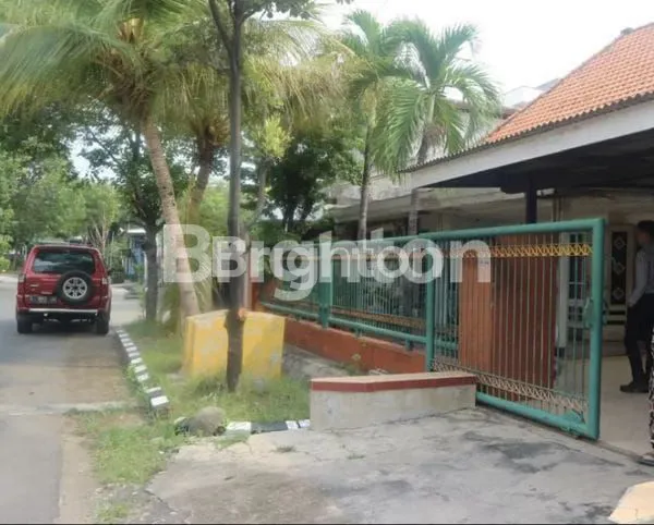 image RUMAH STRATEGIS DI JALAN SIAK , LOKASI TENGAH KOTA SURABAYA (3)