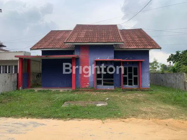 image RUMAH STRATEGIS DEKAT MALL SKA & LIVING WORLD PEKANBARU (1)