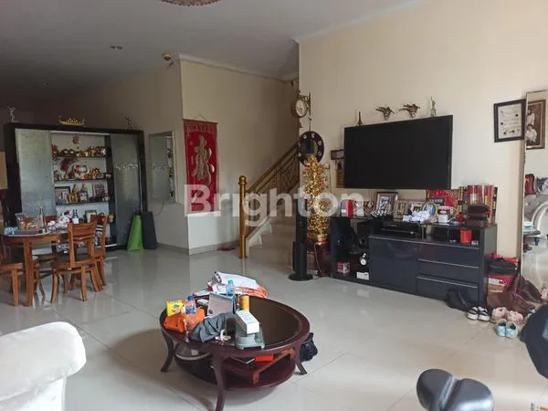 image RUMAH MEWAH 2½ LANTAI DI KANO PERMAI LAYAR MEDITERANIA PANTAI INDAH KAPUK 1 PIK JAKARTA UTARA  (7)
