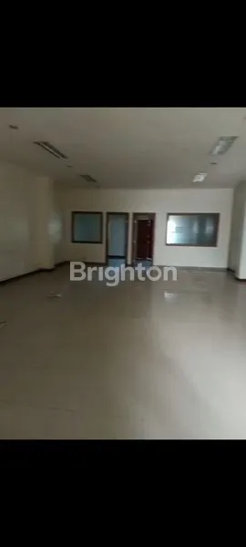 image BANGUNAN KOKOH !!! RUKO 3 LANTAI LUAS 3 ARE DI PUSAT KULINER JALAN MARLBORO DENPASAR. (3)