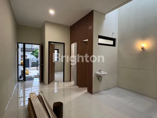 image RUMAH BARU SIAP HUNI HARGA TERJANGKAU DI CISARANTEUN ARCAMANIK BANDUNG (1)