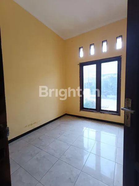 image RUMAH SIAP HUNI CLUSTER DEKAT MAJT SEMARANG (3)
