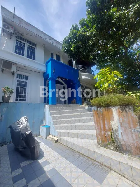 RUMAH 2 LANTAI DI JUAL CEPAT